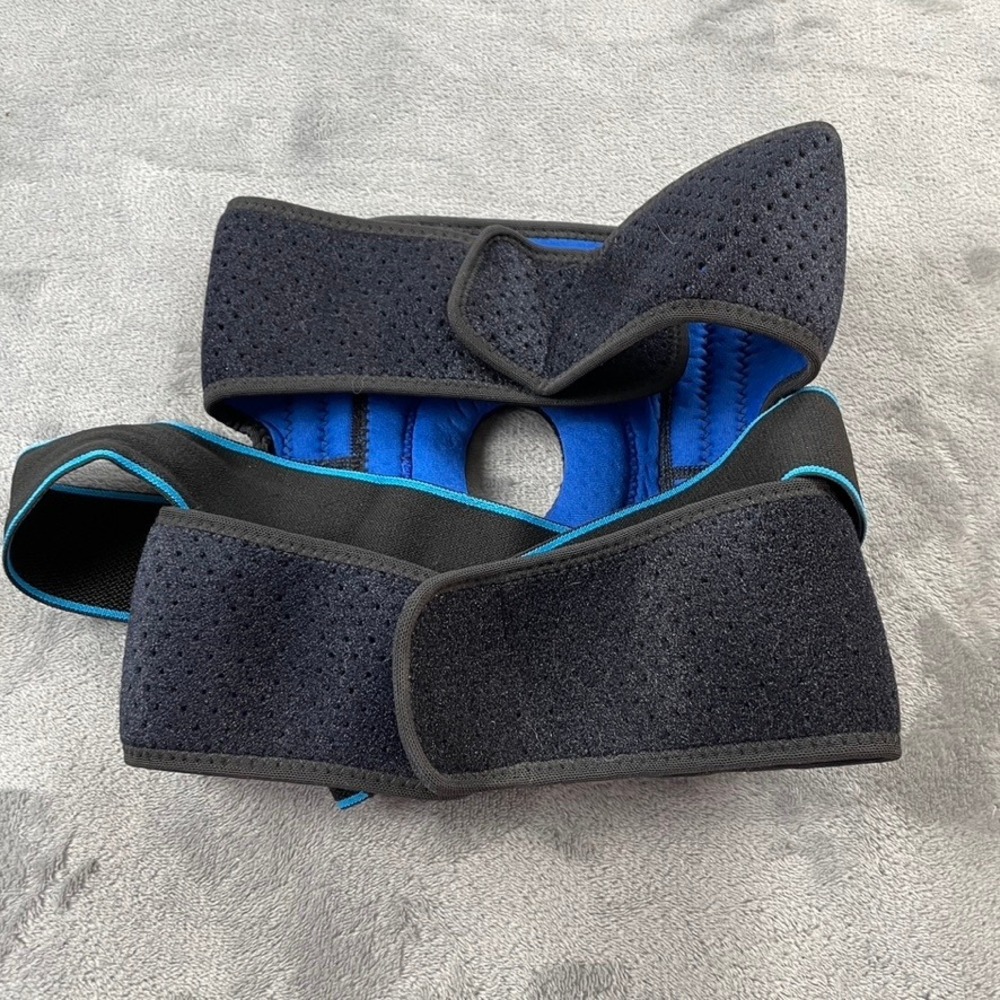 Doufurt Knee Brace Stabilizer Open Patella Adjustable Support Black Blue